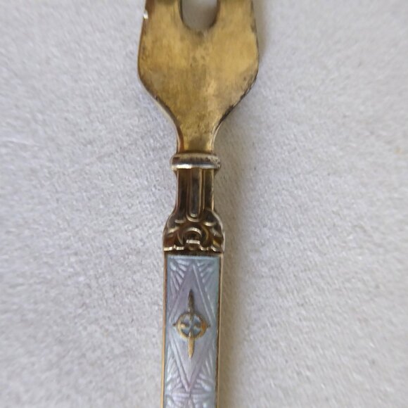VINTAGE 4” HESTENES NORWAY STERLING SILVER ENAMEL GOLD PLATED APPETIZER FORK - Picture 4 of 13